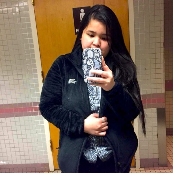 Meet your Posher, Stephanie - Picture 1 of 1